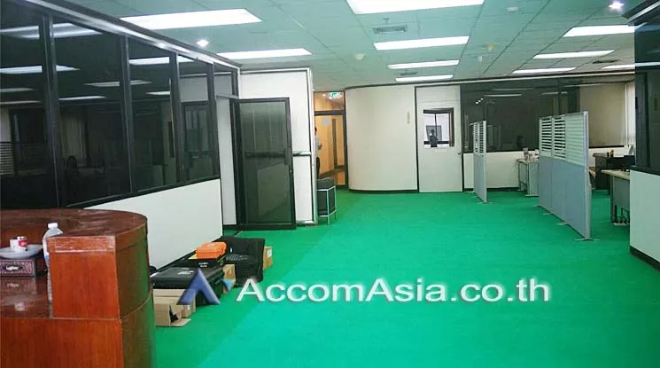  2  Office Space For Rent in Phaholyothin ,Bangkok MRT Chatuchak Park at Elephant Building AA14229